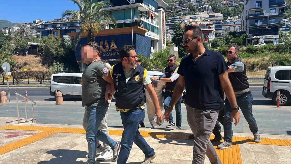 Alanya&rsquo;daki pompalı t&uuml;fekli cinayette 2 tutuklama, 1 ş&uuml;pheliye adli kontrol
