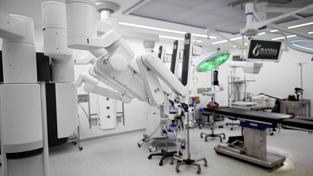 Manisa&rsquo;da robotik cerrahide 2 ayda 30 başarılı ameliyat
