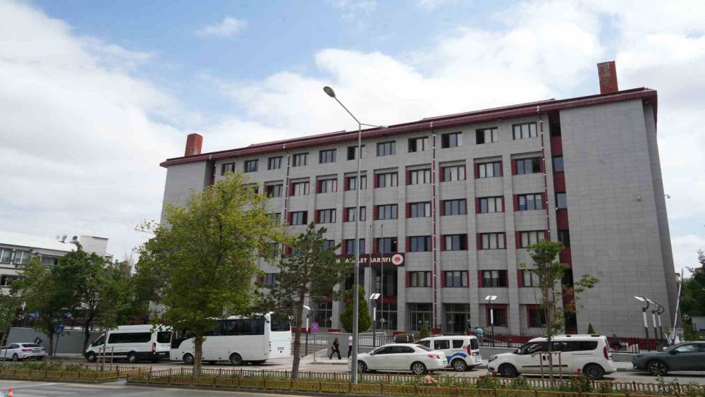 G&uuml;listan Doku soruşturmasında g&ouml;zaltına alınan 8 ş&uuml;pheli adliyede
