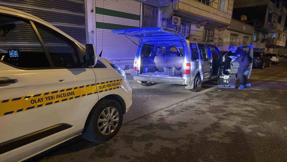 Gaziantep&rsquo;te bı&ccedil;aklı kavga: 18 yaşındaki gen&ccedil; hayatını kaybetti
