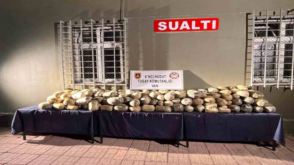 Van&rsquo;da ger&ccedil;ekleştirilen uyuşturucu operasyonunda 412 bin 741 gram uyuşturucu madde ele ge&ccedil;irildi

