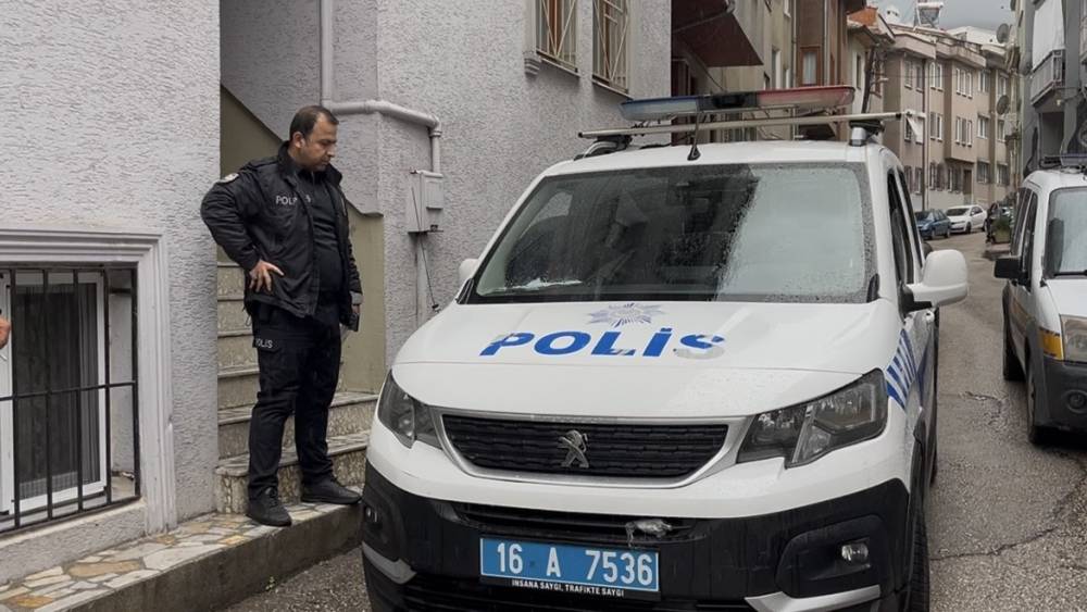 Cezaevinden izinli &ccedil;ıkan 3 arkadaşın gecesi &ouml;l&uuml;mle bitti: 2 kişi g&ouml;zaltında
