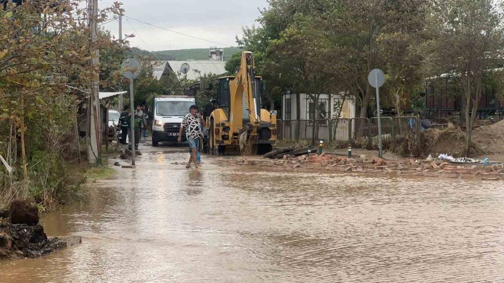 Mudanya&rsquo;da sağanak sonrası g&ouml;le d&ouml;nd&uuml;
