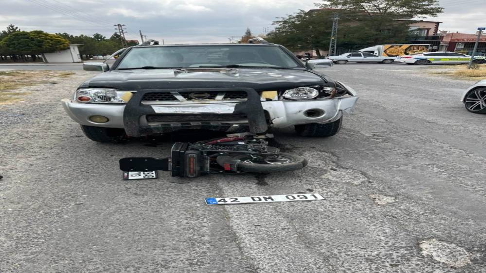 Karapınar&rsquo;da pikap ile motosiklet &ccedil;arpıştı: 1 yaralı
