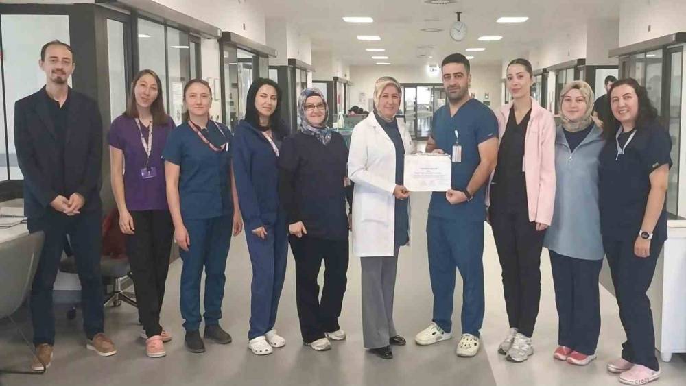 K&uuml;tahya Şehir Hastanesi&rsquo;nde el hijyeni teşekk&uuml;r&uuml;n&uuml; Dahiliye Yoğun Bakım &Uuml;nitesi aldı
