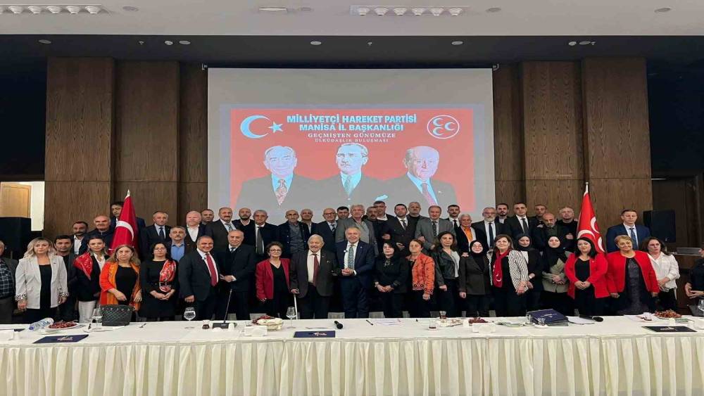 MHP Manisa bir ilki ger&ccedil;ekleştirerek d&uuml;n&uuml;n ve bug&uuml;n&uuml;n kadrolarını buluşturdu
