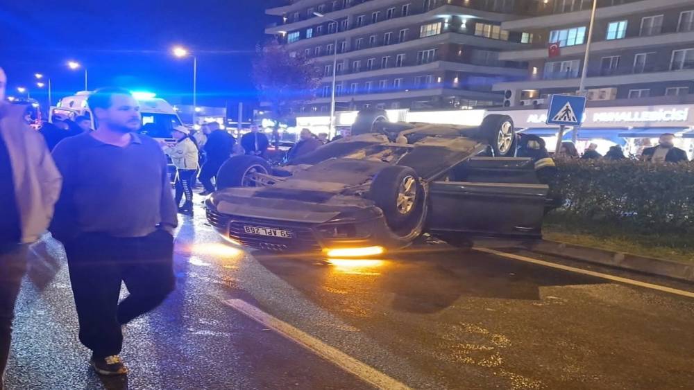&Ccedil;orlu&rsquo;da otomobil takla attı: 2 yaralı
