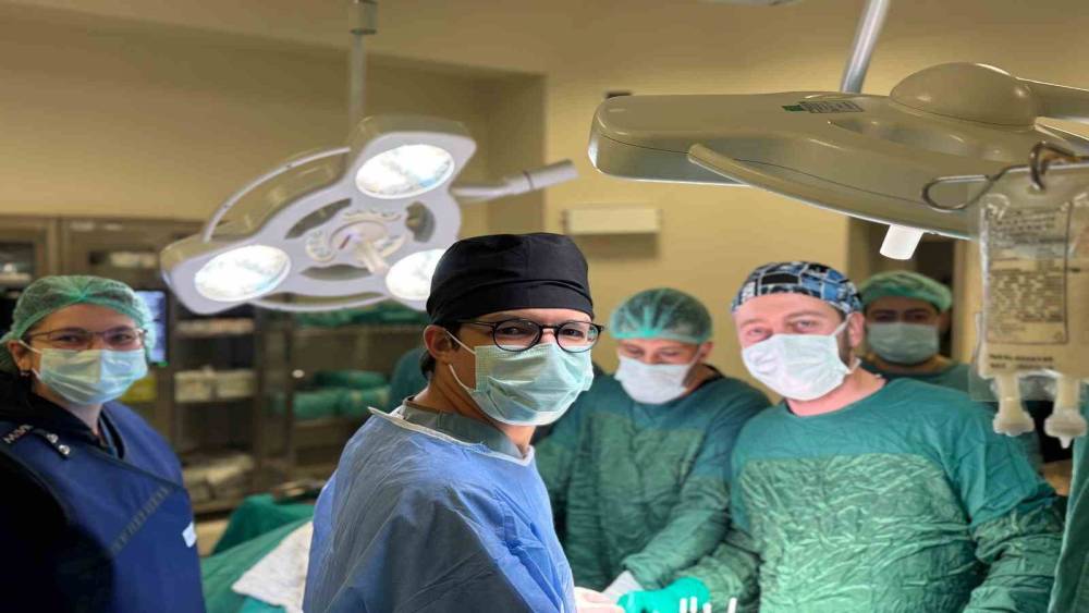 Tatvan&rsquo;da omurga ve skolyoz ameliyatları başarıyla yapıldı
