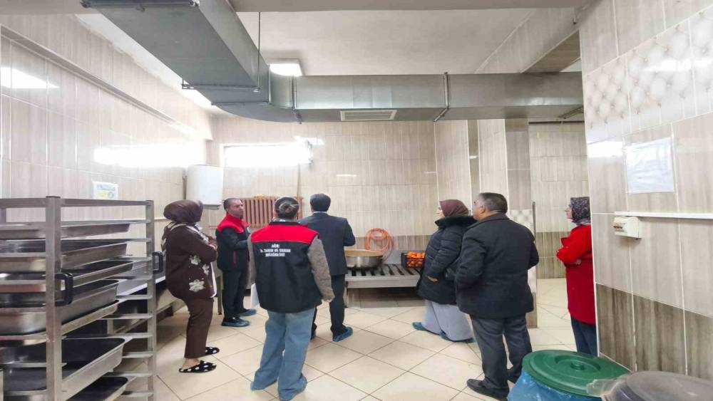 Ağrı&rsquo;da &ouml;ğrenci yurtları ve pansiyonlarda gıda denetimi s&uuml;r&uuml;yor
