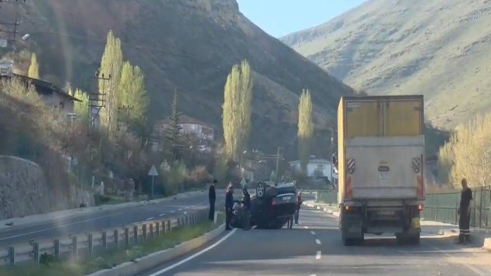 Malatya&rsquo;da kontrolden &ccedil;ıkan otomobil takla attı
