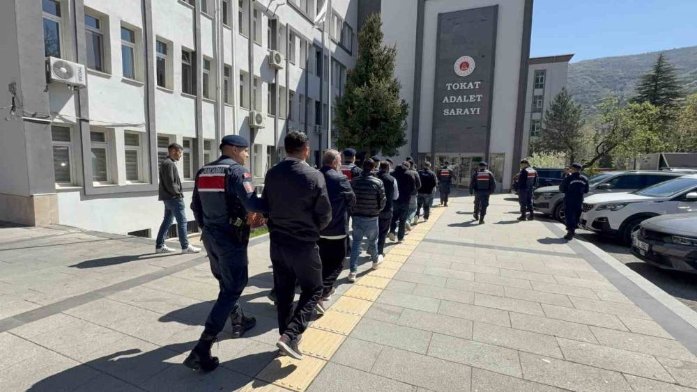 Tokat merkezli silah ka&ccedil;ak&ccedil;ılığı operasyonu: 16 tutuklama
