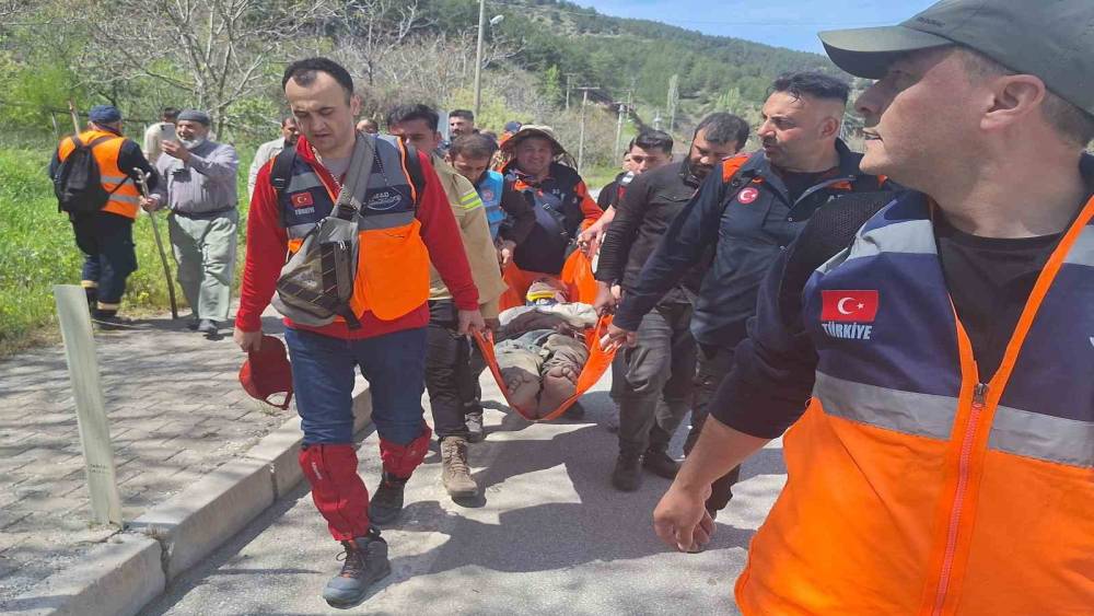 &Ccedil;orum&rsquo;da kaybolan yaşlı adam 2 g&uuml;n sonra dağda uyurken bulundu
