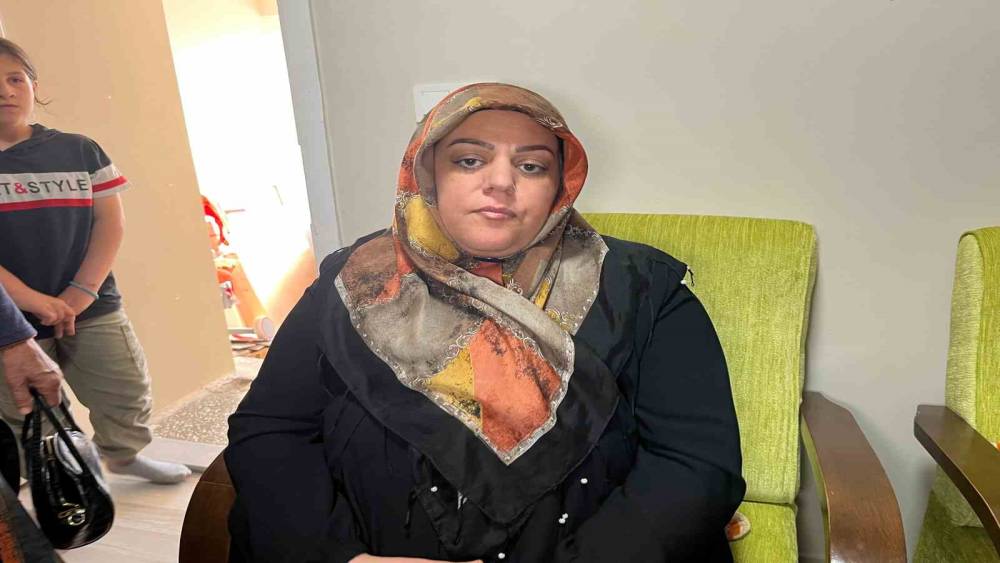 İzmir&rsquo;de burun estetiği i&ccedil;in ameliyat olan 23 yaşındaki gen&ccedil; kız hayatını kaybetti
