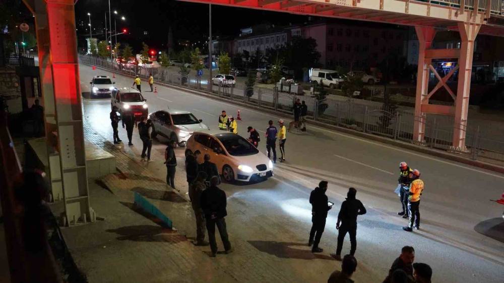 Şırnak alarm verdi: Kayıp gen&ccedil; kız i&ccedil;in kent ayağa kalktı
