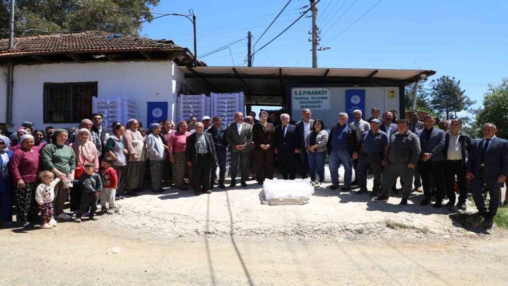 Muğla B&uuml;y&uuml;kşehir&rsquo;den İpek b&ouml;cek&ccedil;iliğine destek
