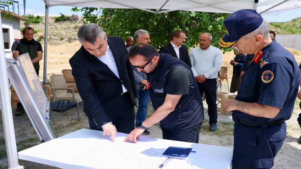 Tarsus&rsquo;ta 4 g&uuml;nd&uuml;r kayıp olan zihinsel engelli şahıs i&ccedil;in dron destekli &ccedil;alışmalar s&uuml;r&uuml;yor
