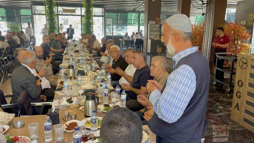 Restoranda cinayetle başlayan husumet barış yemeği ile son buldu
