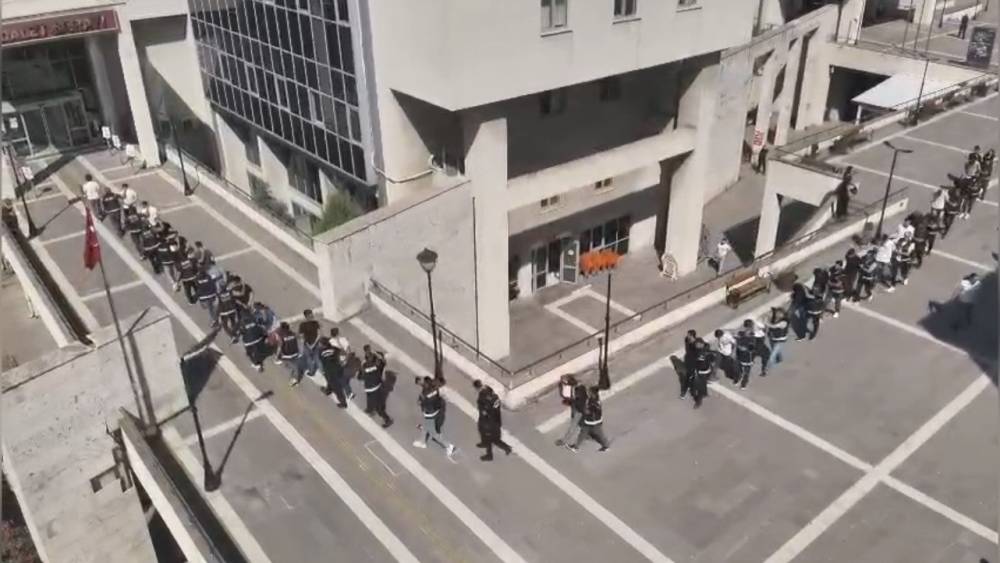 Osmaniye merkezli 3 ilde organize su&ccedil; &ouml;rg&uuml;t&uuml;ne operasyon: 25 tutuklama
