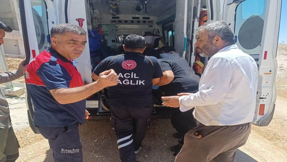 İnşaattan d&uuml;şen iş&ccedil;i yaralandı
