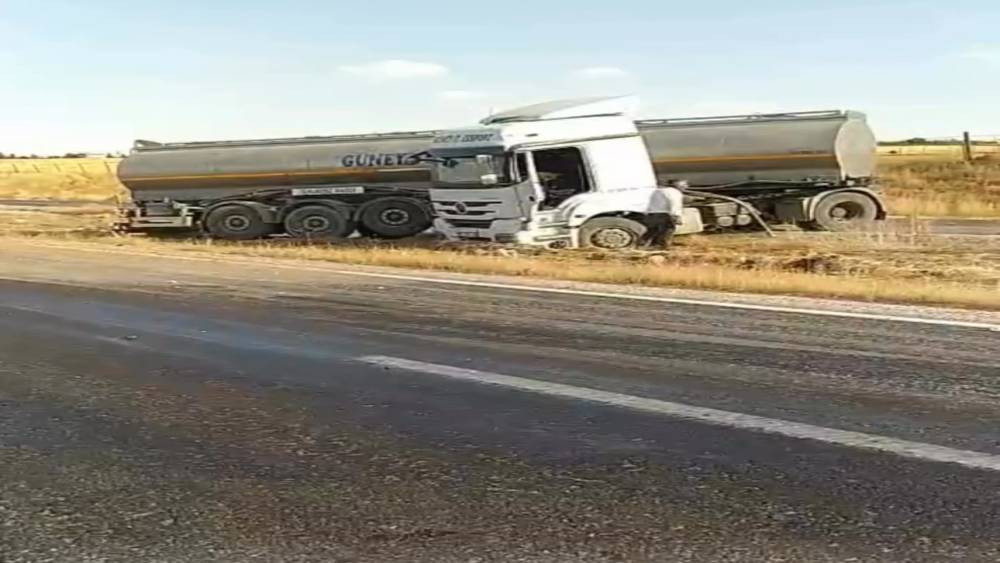 Siirt&rsquo;te tır yoldan &ccedil;ıktı
