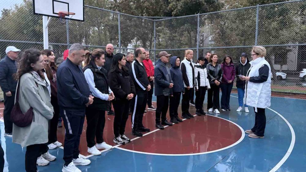 Kırklareli protokol&uuml; vatandaşlarla birlikte spor yaptı
