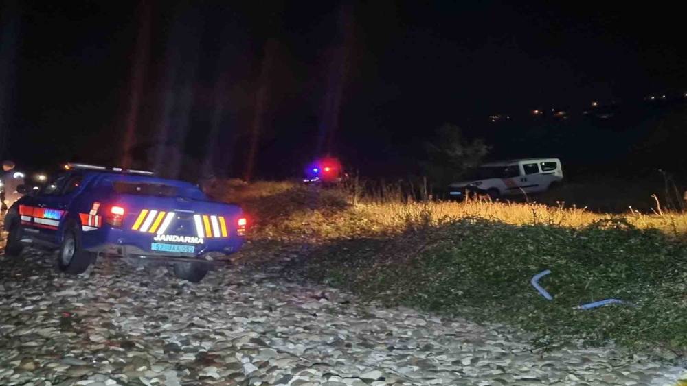 Sinop&rsquo;ta tekne alabora oldu: 1 polis &ouml;l&uuml;, 1 polis kayıp
