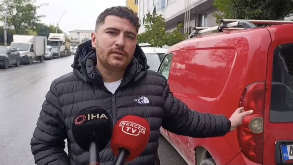 Sultangazi&rsquo;de kiralık ara&ccedil;la ortalığı birbirine kattılar: Otomobili bırakıp ka&ccedil;tılar
