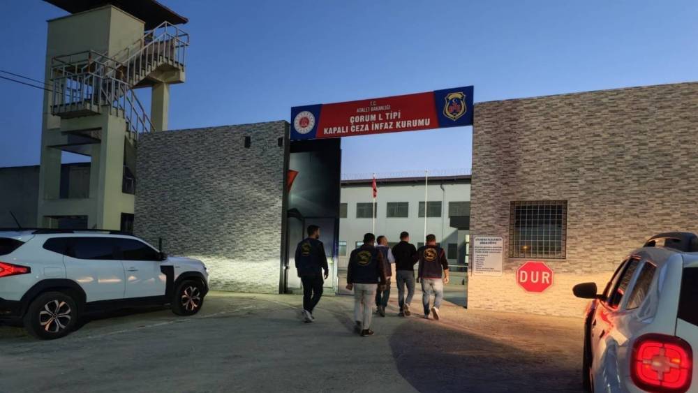 &Ccedil;orum&rsquo;da aranan 25 kişi yakalandı
