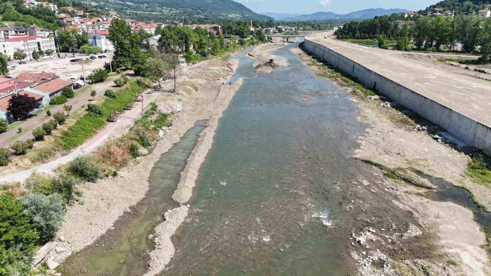 Bartın-Kozcağız duble yol projesinde &ccedil;alışmalar yeniden başlıyor
