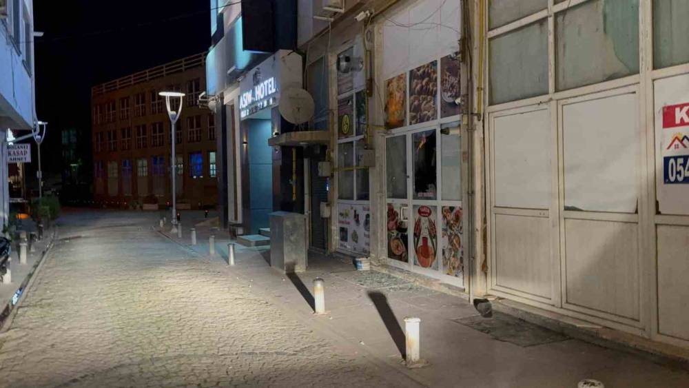 Eskişehir&rsquo;de iki grup arasında kavga: 1&rsquo;i ağır 3 yaralı

