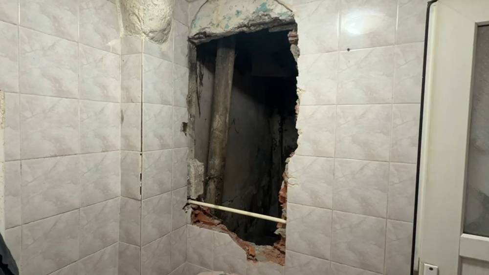 Fatih&rsquo;te T&uuml;rkmenistanlı kadın 5&rsquo;inci kattan d&uuml;şerek hayatını kaybetti
