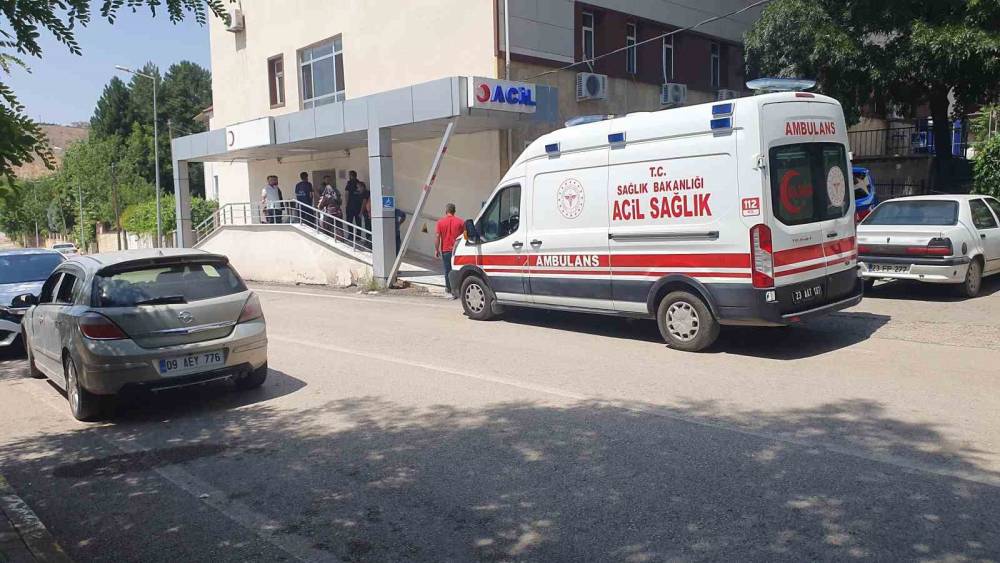Elazığ&rsquo;da dereye d&uuml;şen &ccedil;ocuk hayatını kaybetti
