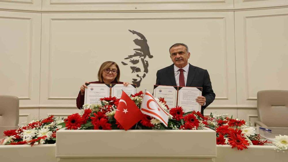 Gaziantep, Gazimağusa ile kardeş şehir protokol&uuml; imzaladı
