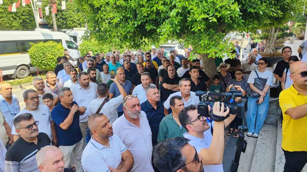 Adana&rsquo;da servis&ccedil;ilerin &rsquo;S&rsquo; plaka tepkisi
