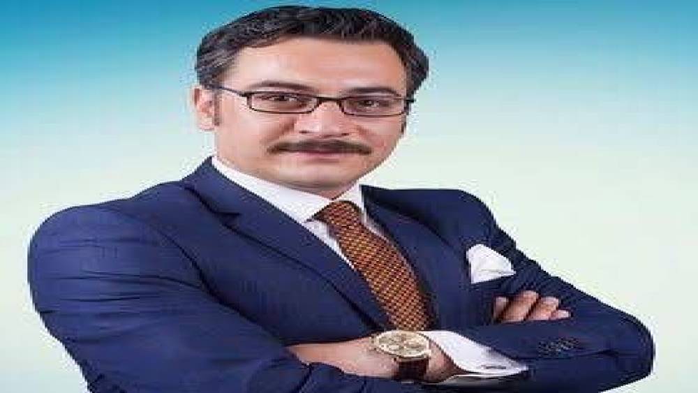 Şanlıurfa&rsquo;da otomobil devrildi: TV sunucusu &Ouml;mer Yılan hayatını kaybetti
