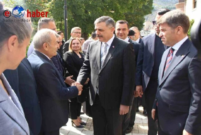 Bakan &Ccedil;ift&ccedil;i &uuml;&ccedil; &uuml;lkeye gideceğini a&ccedil;ıkladı: "Organize su&ccedil; &ouml;rg&uuml;tleri peşlerini bırakacağımızı zannetmesin"
