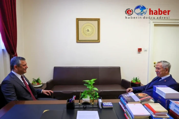 CHP Genel Başkanı &Ouml;zg&uuml;r &Ouml;zel, TBMM eski Başkanı B&uuml;lent Arın&ccedil; ile g&ouml;r&uuml;şt&uuml;