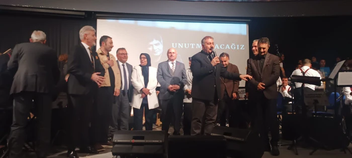 Paland&ouml;ken Belediyesi T&uuml;rk Musikisi Topluluğu İbrahim Erkal İ&ccedil;in S&ouml;yledi