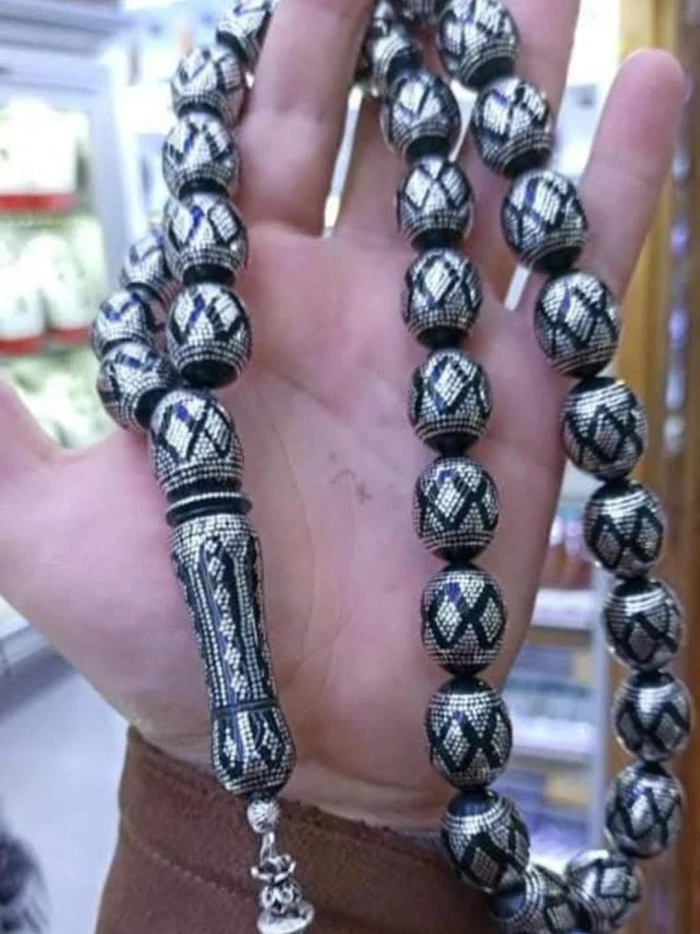 &ldquo;Serdar Sonu&ccedil;er&rsquo;in Tesbihleri K&uuml;lt&uuml;rle Buluşuyor&rdquo;